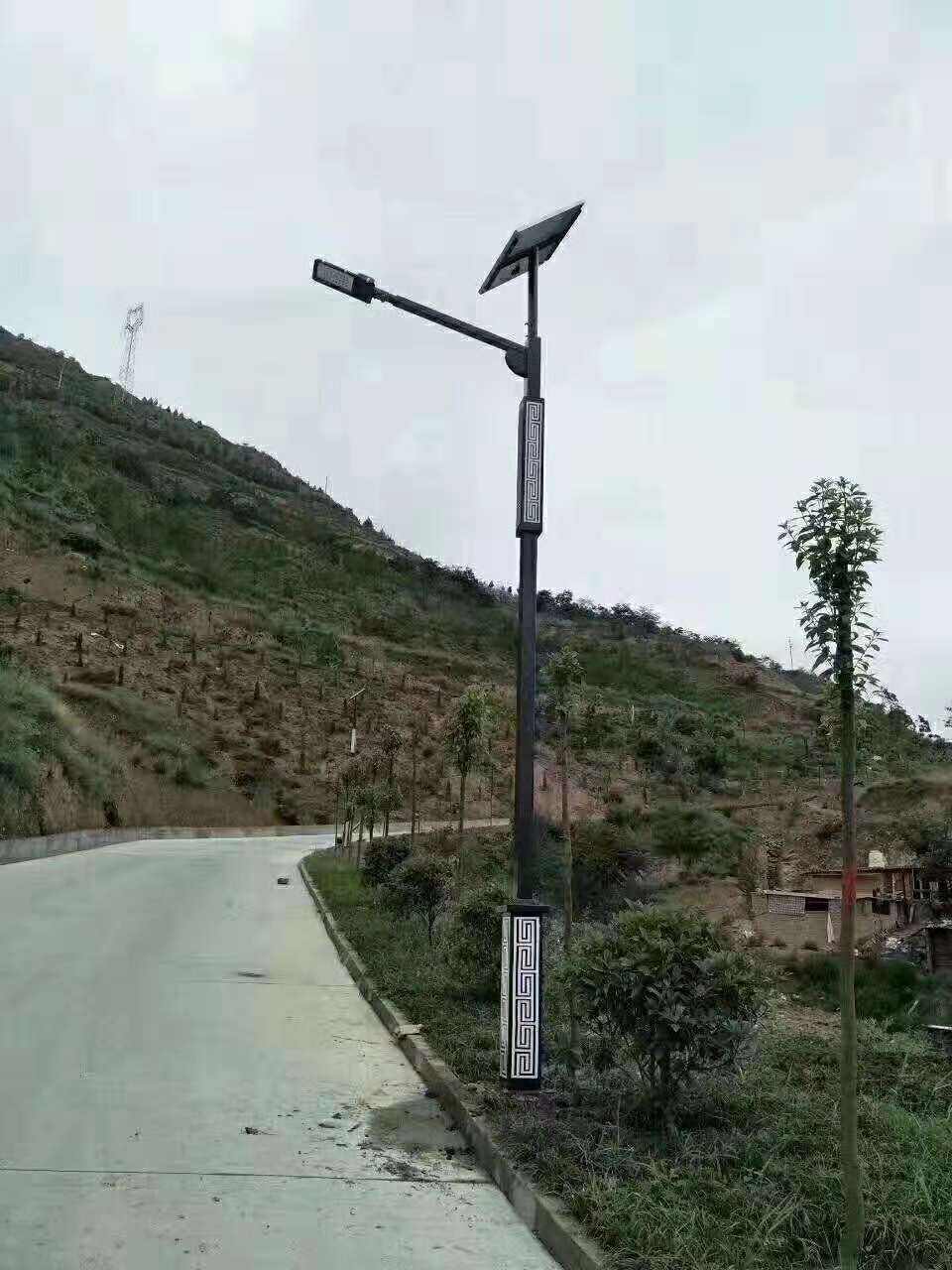 凉山仿古太阳能路灯
